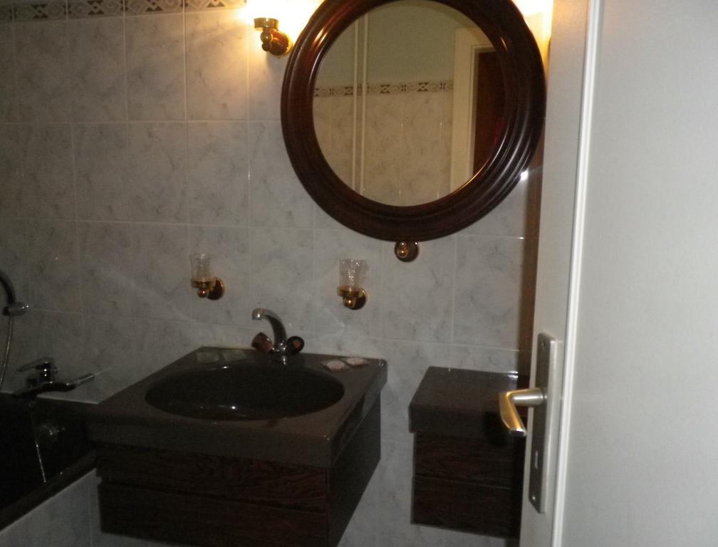 Logis-Cit'Hotel Des Vosges 5 Rue De La Gare Obernai Ruang foto