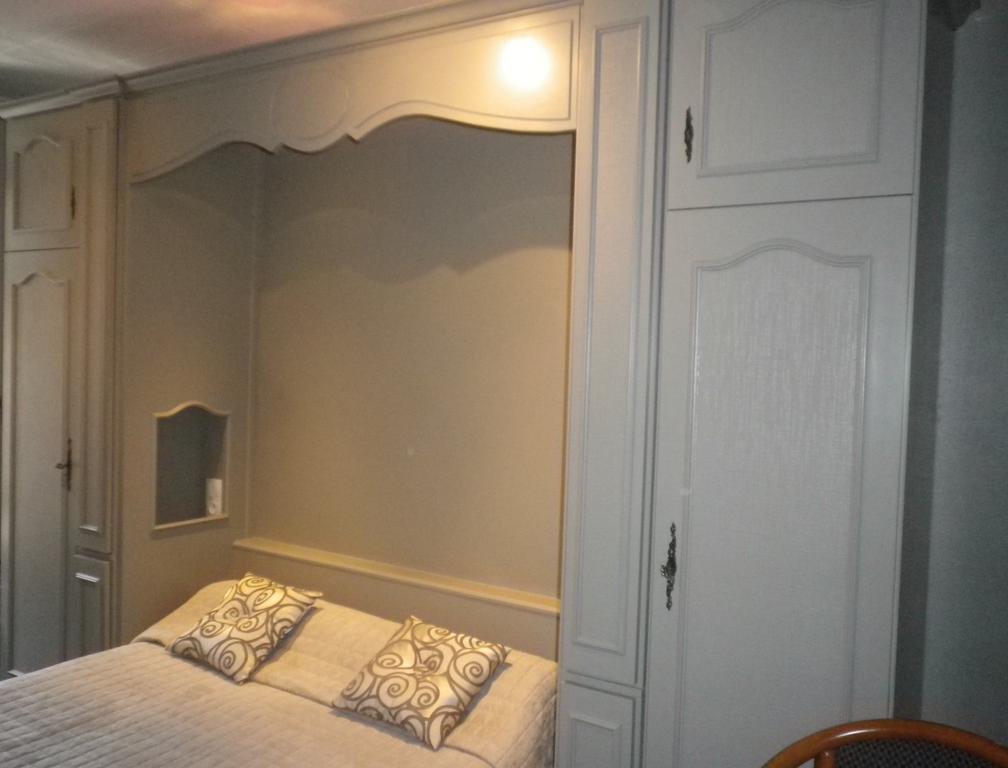 Logis-Cit'Hotel Des Vosges 5 Rue De La Gare Obernai Ruang foto