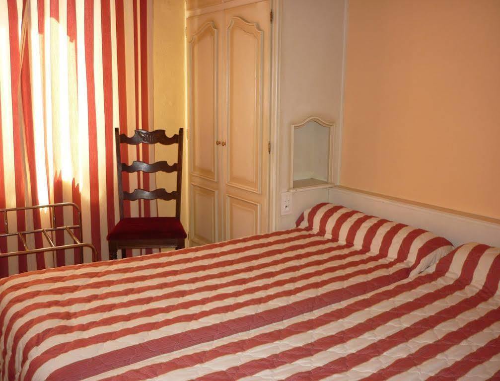 Logis-Cit'Hotel Des Vosges 5 Rue De La Gare Obernai Bagian luar foto